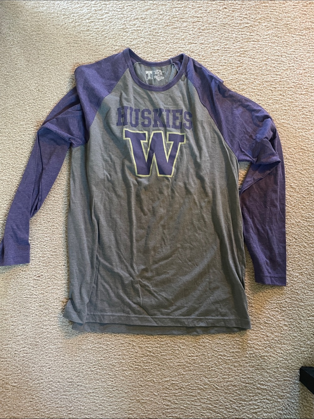 University Huskies 'W' Raglan Long-Sleeve Shirt - Gray & Purple